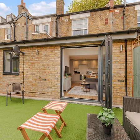 Three-Bedroom Bliss In London Town מראה חיצוני תמונה