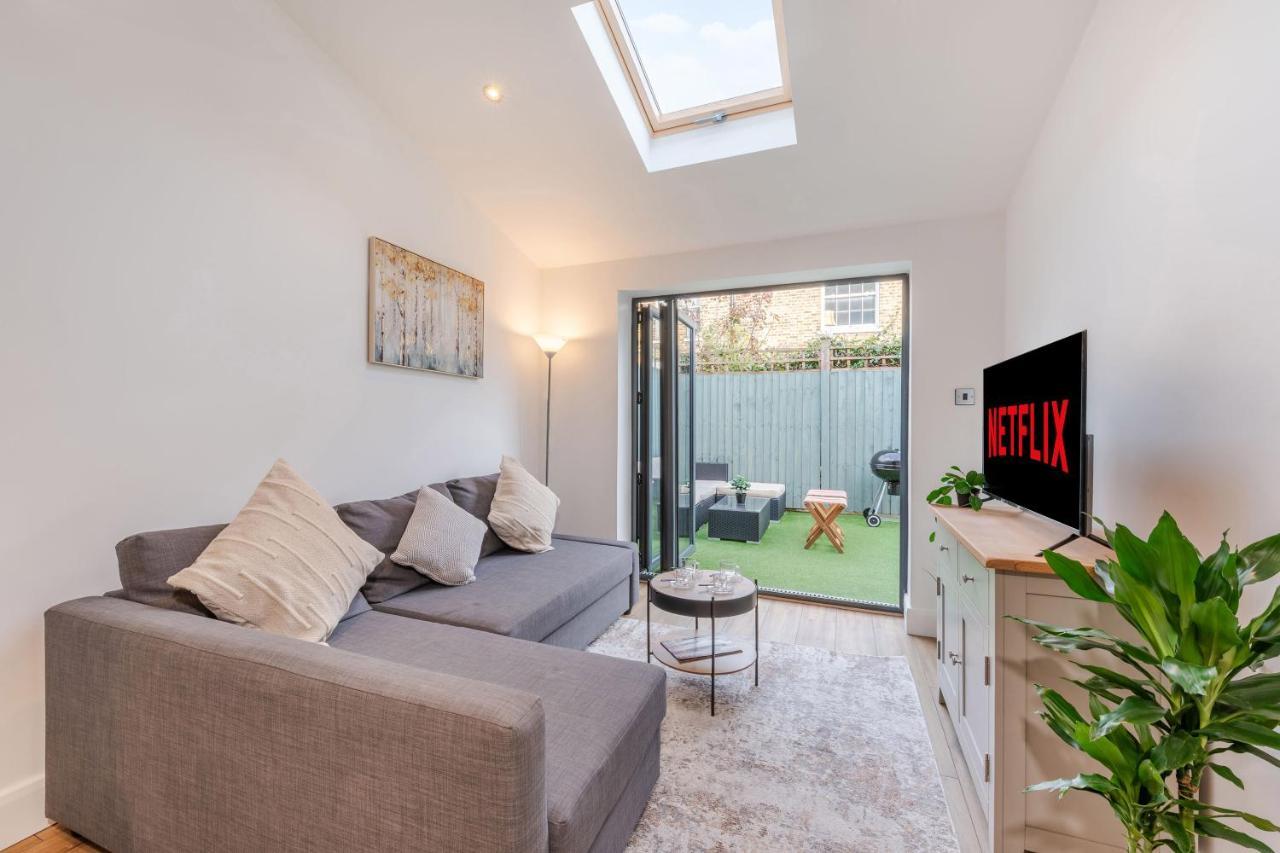 Three-Bedroom Bliss In London Town מראה חיצוני תמונה