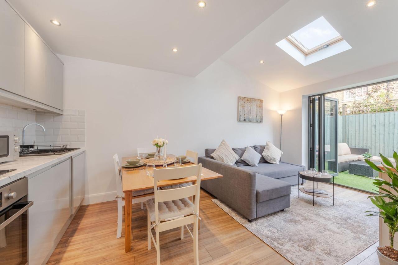 Three-Bedroom Bliss In London Town מראה חיצוני תמונה